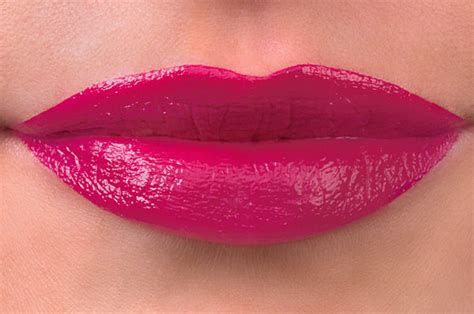 magenta lipstick colour